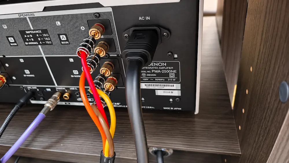 DENON PMA-2500NEで使用しているLUXMAN JPA-15000電源ケーブル